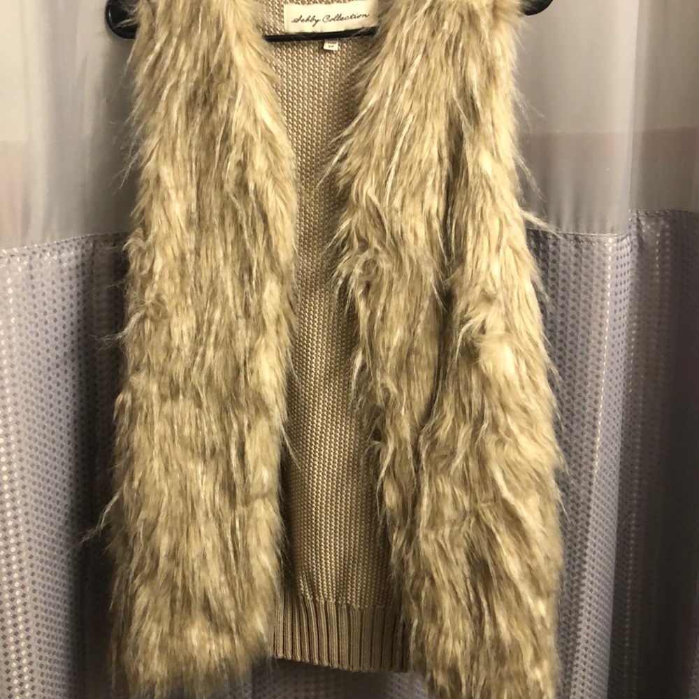 Fur vest